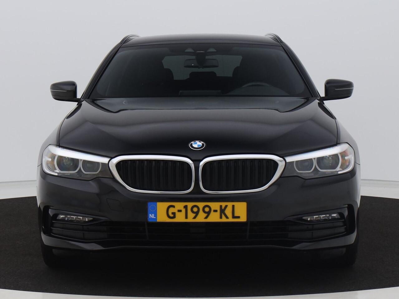 BMW 5-SERIE 520i 184 PK Steptronic8 Touring Executive Edition