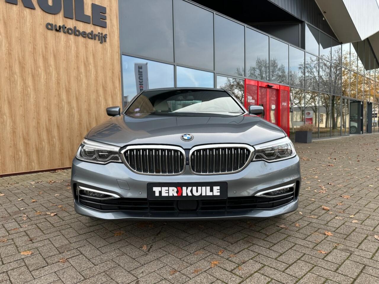 BMW 5-SERIE 530e xDrive iPerformance High Executive Luxury