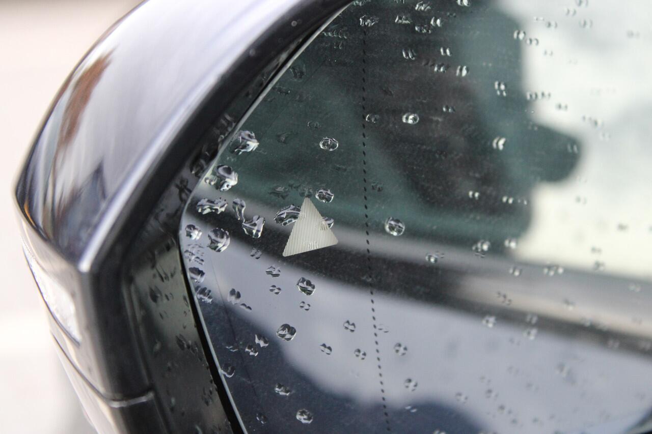 BMW 5-SERIE Touring 530e M Sport Automaat / Panoramadak / Trekhaak / Stoelventilatie / Parking Assistant Plus / Comfort Access / Adaptieve LED / M Sportonderstel / Harman-Kardon