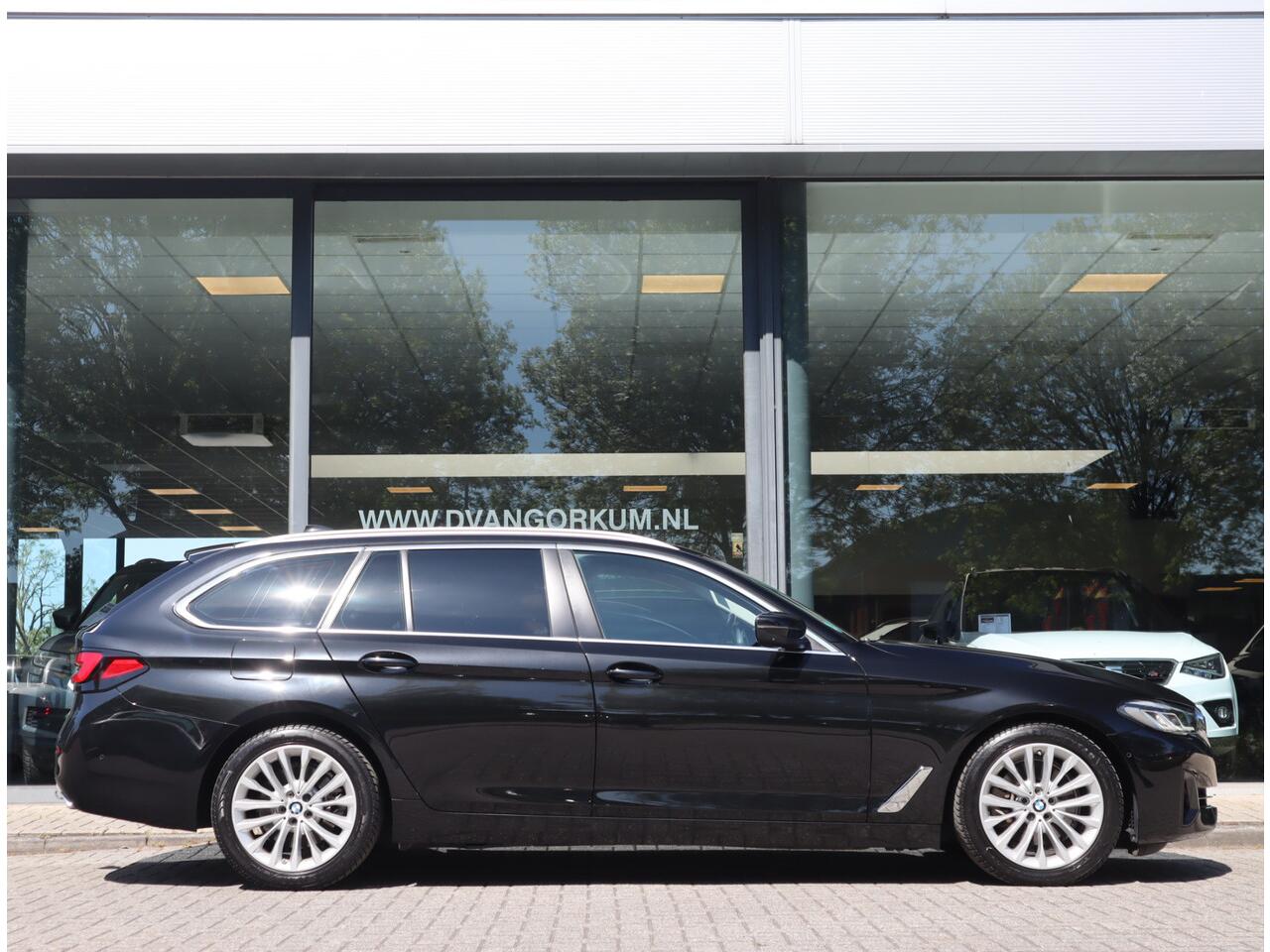 BMW 5-SERIE Touring 520i High Executive Edition