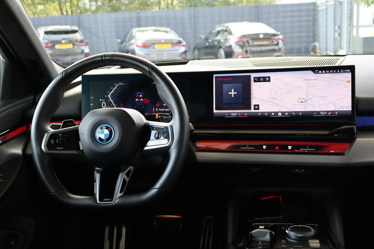 BMW 5-SERIE Sedan 550e xDrive | M Sportpakket | Innovation Pack | Comfort Pack