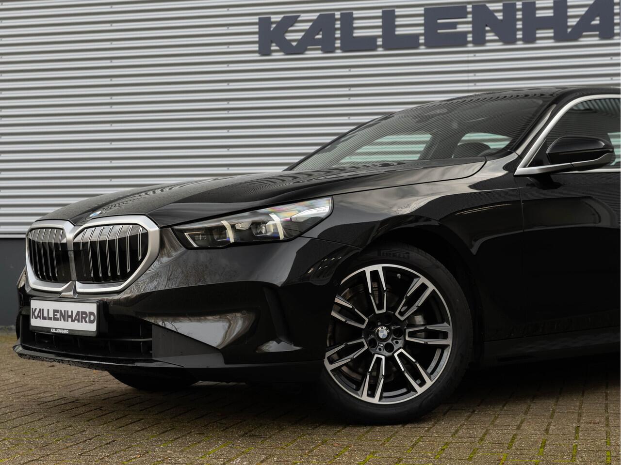 BMW 5-SERIE 520i - Sportstoelen - Stoelverwarming - Camera - Driving Assistant