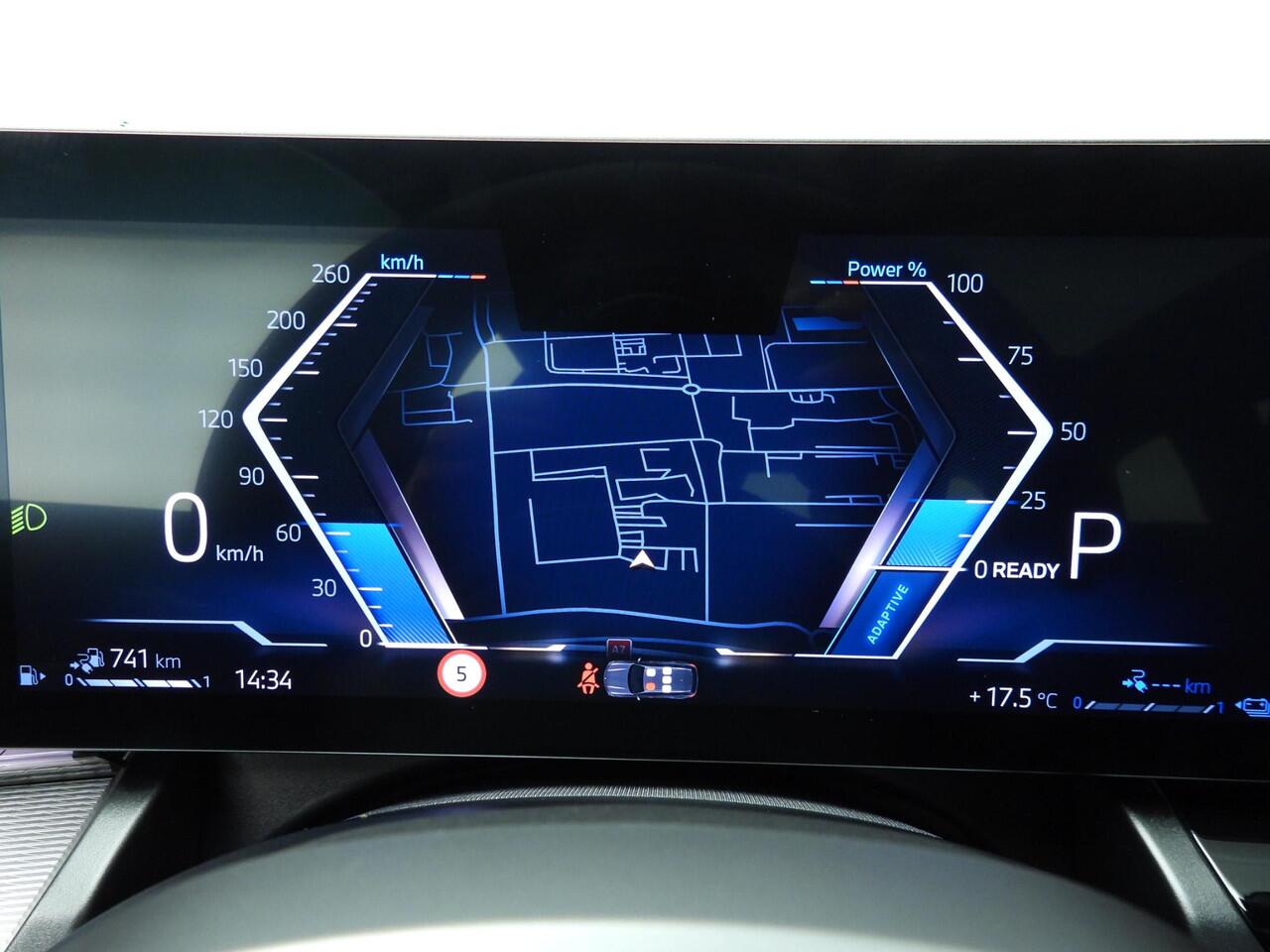 BMW 5-SERIE Touring 530e | M-Sportpakket | LED | Navigatie | Active cruise | Trekhaak | Schuifdak | DAB | HArman-kardon sound | Alu 19 inch