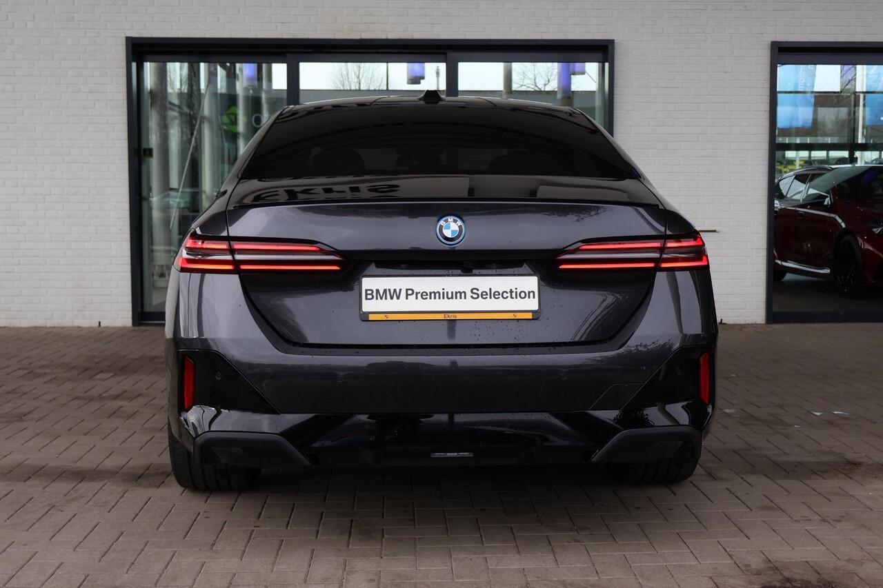 BMW 5-SERIE 530e Sedan | M Sport Edition | M Sportpakket Pro | Equipment Pack Pro | Travel Pack | Comfort Pack