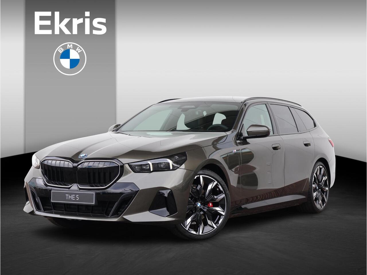 BMW 5-SERIE Touring 530e | M Sportpakket Pro | Individual Lak | Travel Pack | Comfort Pack