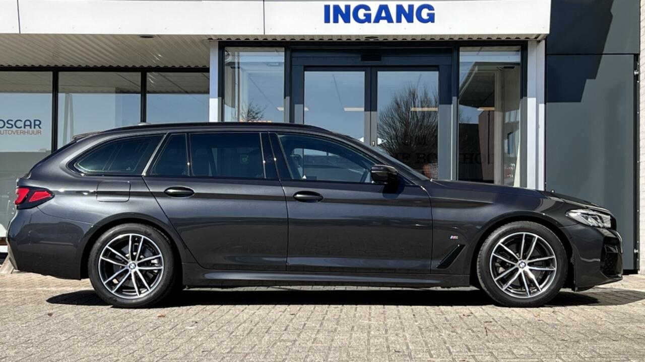 BMW 5-SERIE 520i High Executive | M-Sport | Leer | Camera