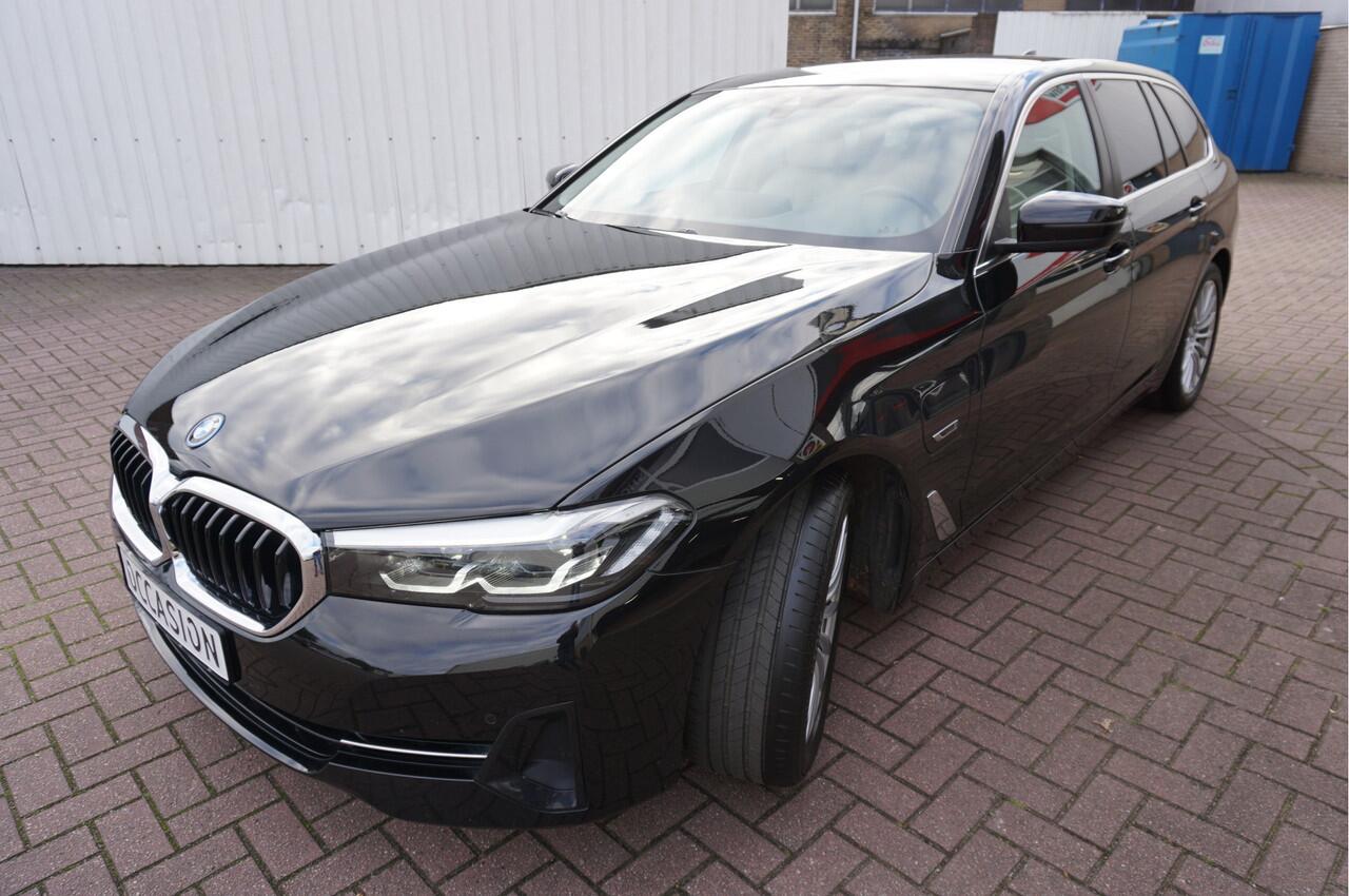 BMW 5-SERIE Touring 530e Business Edition Plus Sensatec