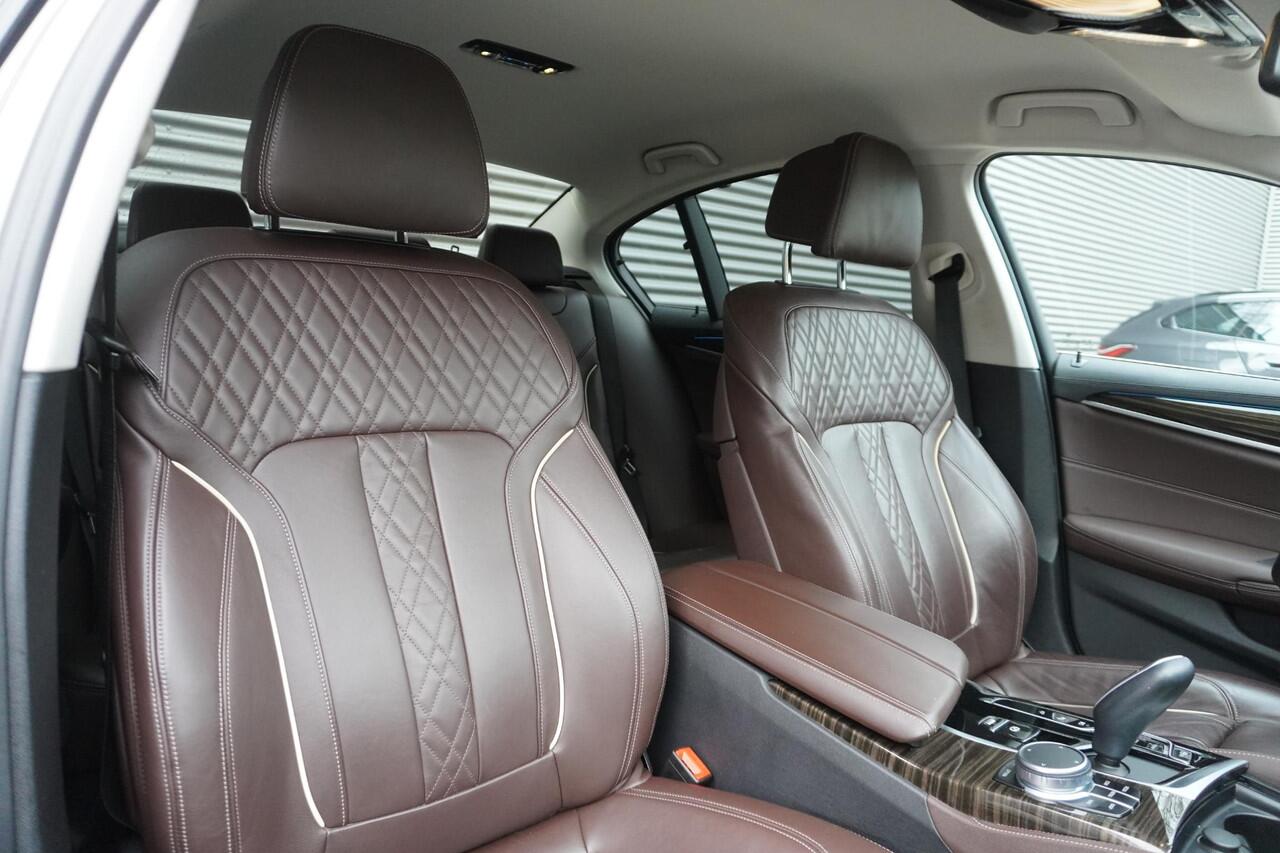 BMW 5-SERIE Sedan 530e High Executive | Luxury Line | Parking Pack | Driving Assistant | Parking Assistant Plus | HIFI System Harman Kardon
