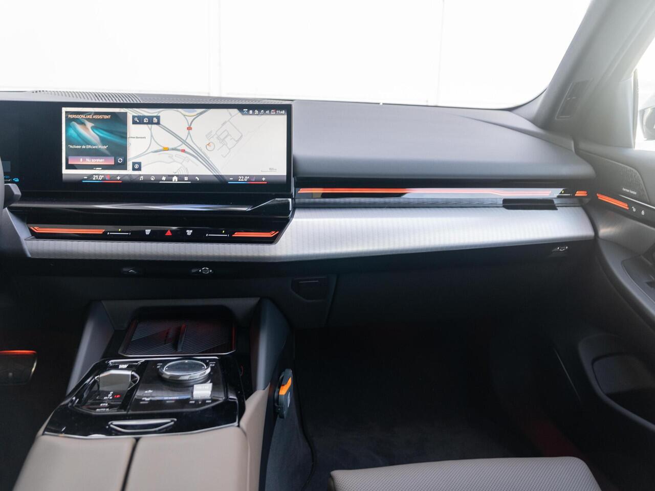 BMW 5-SERIE 530e Sedan | M Sport Edition | M Sportpakket | Innovation Pack | Travel Pack | Comfort Pack