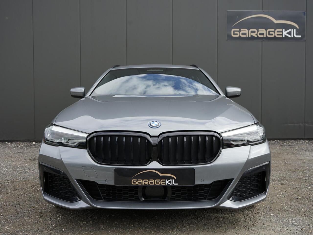 BMW 5-SERIE Touring 530e M-Sport 1e eig. / Dealeronderh. / HiFi / Trekhaak / Active Guard / Lederen bekleding / Adaptieve Cruisecontrol