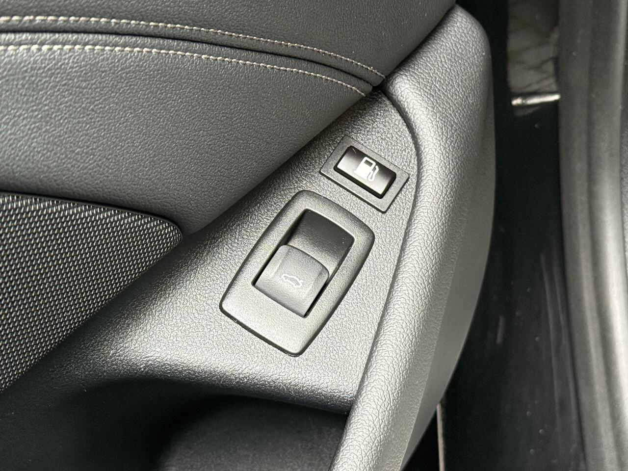 BMW 5-SERIE Touring BWJ 2022 530e 259PK High Executive AUTOMAAT | TREKHAAK WEGKL. | STOEL + STUUR VERW. | FULL LED | CARPLAY & ANDROID | CAMERA | NAVI | CLIMA | CRUISE | LMV | PDC