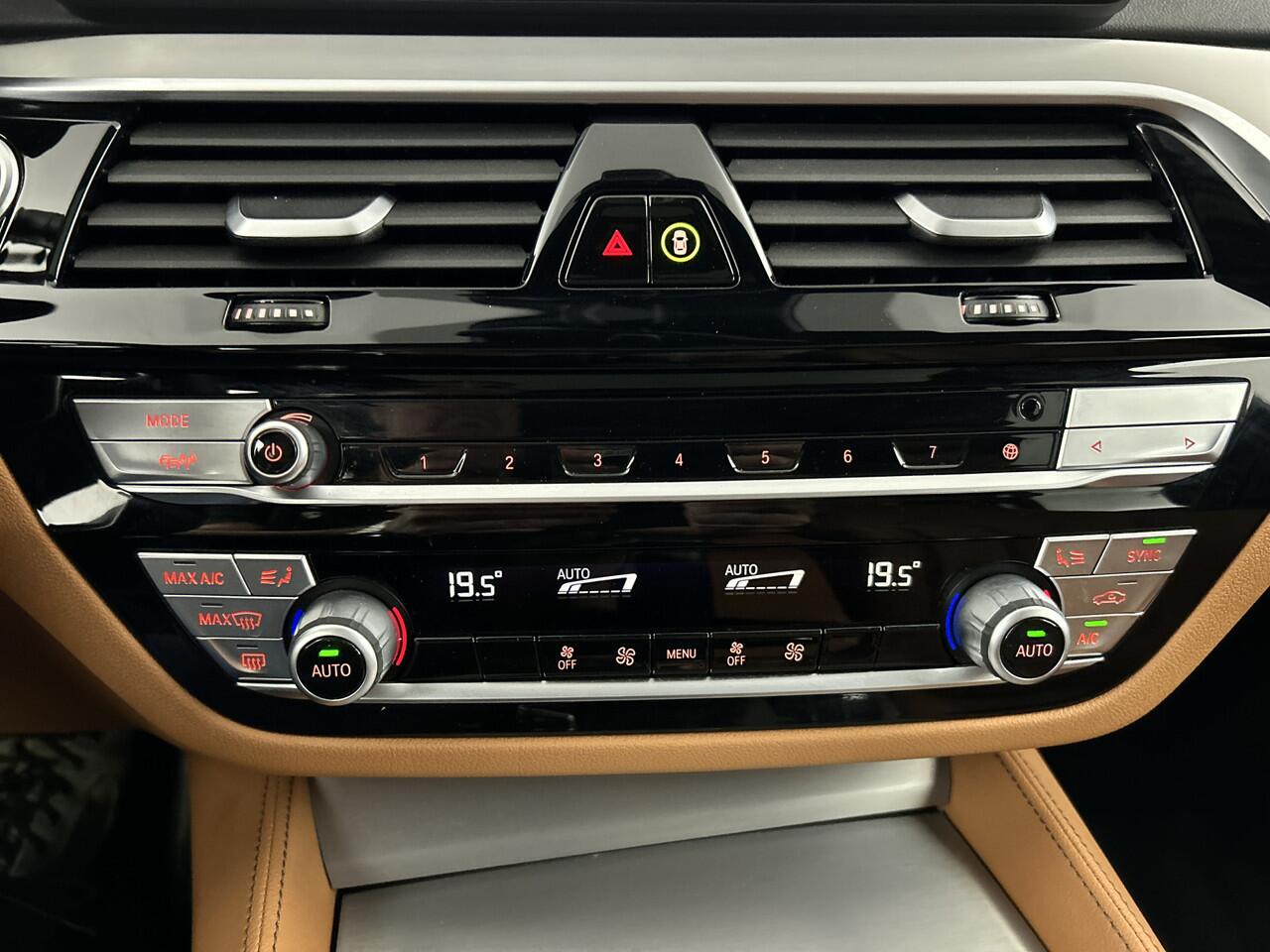 BMW 5-SERIE 545e 6 Cillin 286 PK XDrive M-Sport Schuif-dak/M-Remm/Laser/20LMV