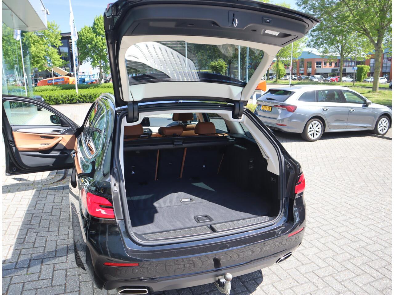 BMW 5-SERIE Touring 520i High Executive Edition