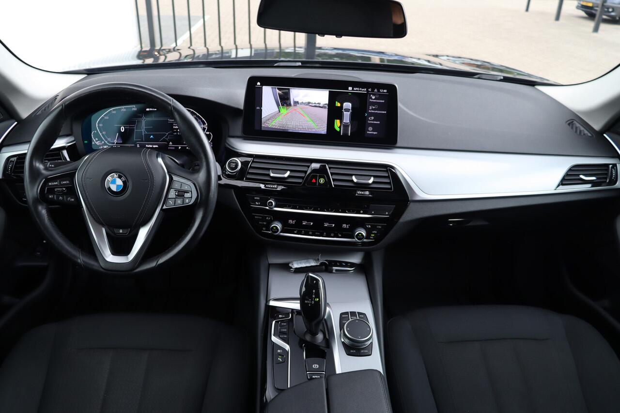 BMW 5-SERIE Touring 530e xDrive Executive PHEV | Navigatie | Cruise Control | Climate Control | Stoel-/Stuurverwarming | Elek. Trekhaak