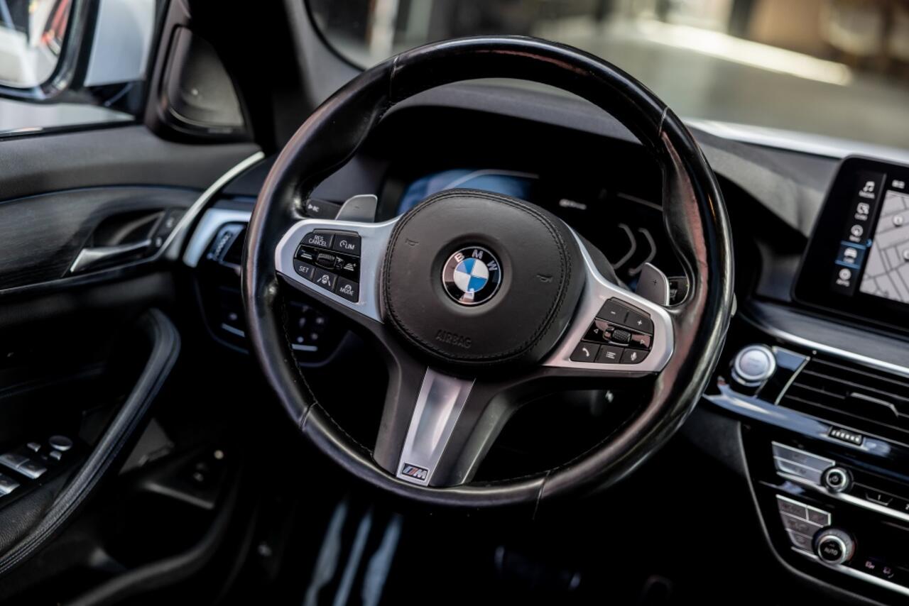 BMW 5-SERIE 545e xD High Ex. Ed. | HuD | H&K | Open Dak | Trekhaak |