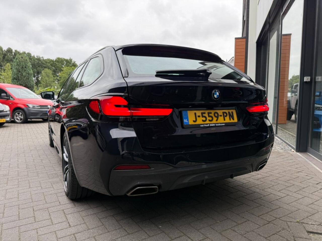 BMW 5-SERIE Touring 520i M-Sport LCI,Comfortstoelen,LED,Driving Assistant,NaviPro
