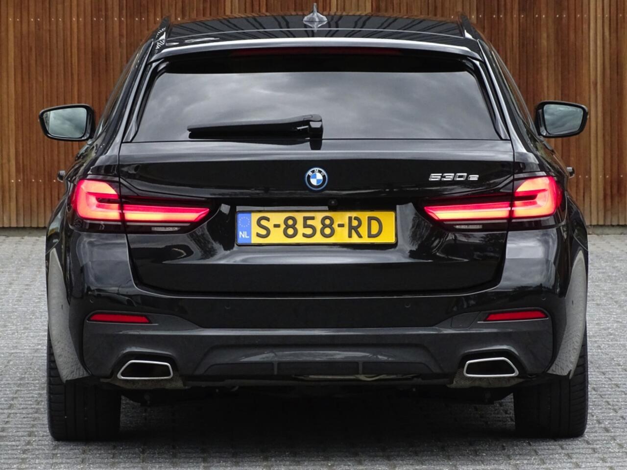 BMW 5-SERIE 530e 292PK / M-sport / Morel Audio / ACC / 2022