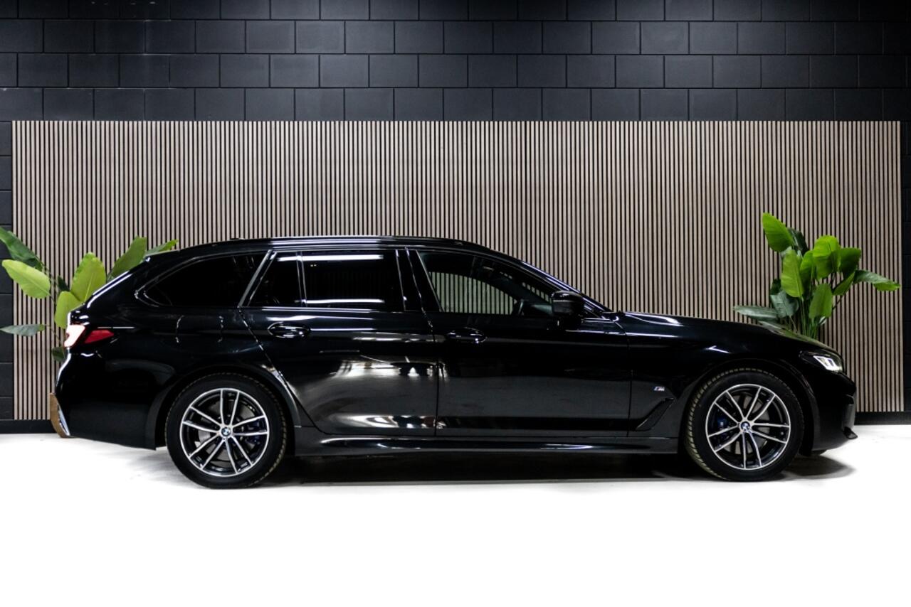 BMW 5-SERIE 5er - 530 e xDrive M Sport | H&K | Pano | Trekhaak |