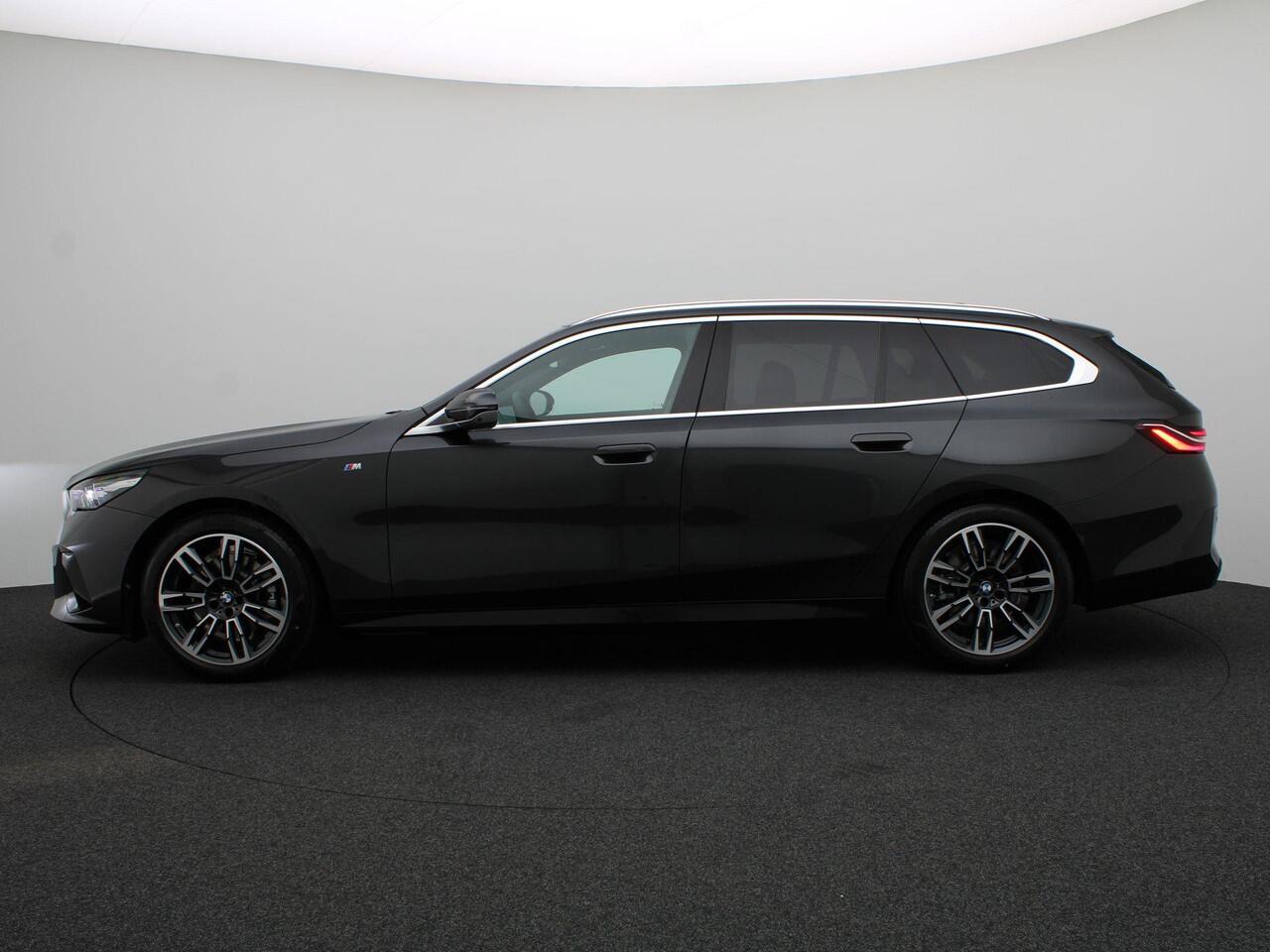 BMW 5-SERIE Touring 520i | M Sport Package | Equipment Package Pro | Travel Package