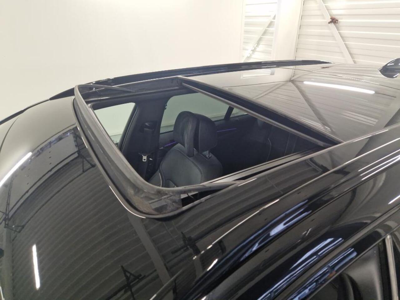 BMW 5-SERIE Touring 530e xDrive M-sport HUD Laser Memory 4wielsturing Pano Business Edition Plus