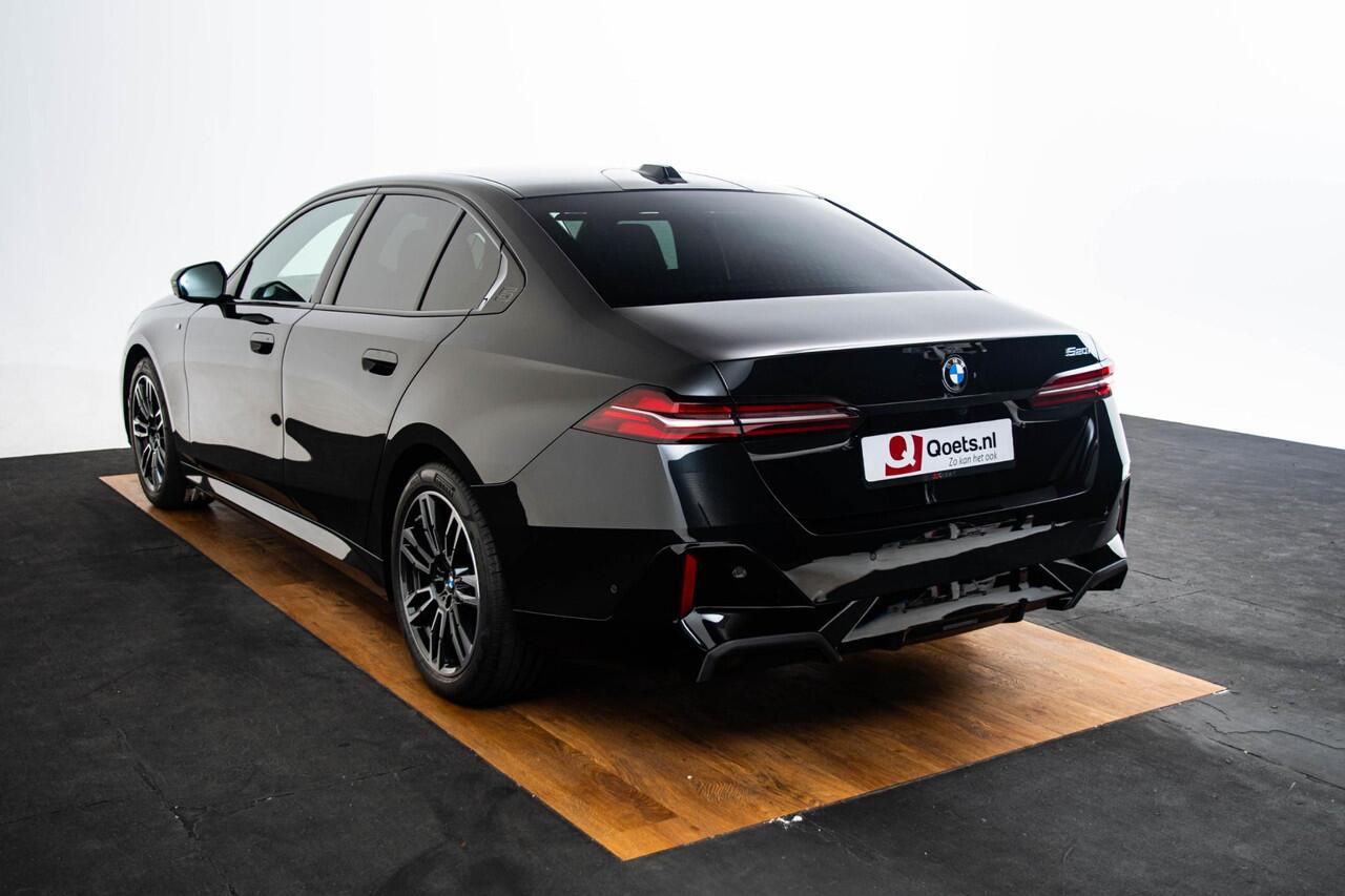 BMW 5-SERIE 520i M Sport - Panoramadak - Stoelverwarming/ventilatie voorstoelen - Head up - Parking/Driving Assistant - Active Guard - Comfort Access - Stuurwielrandverwarming - Comfort Pack -