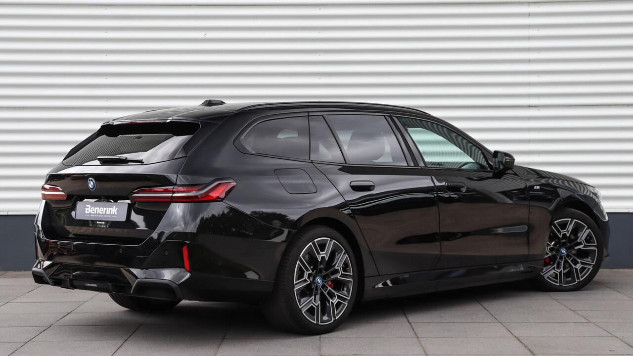 BMW 5-SERIE Touring 530e xDrive M-Sport Pro | Stoelventilatie | Harman/Kardon | Panoramadak | Head-up | Trekhaak