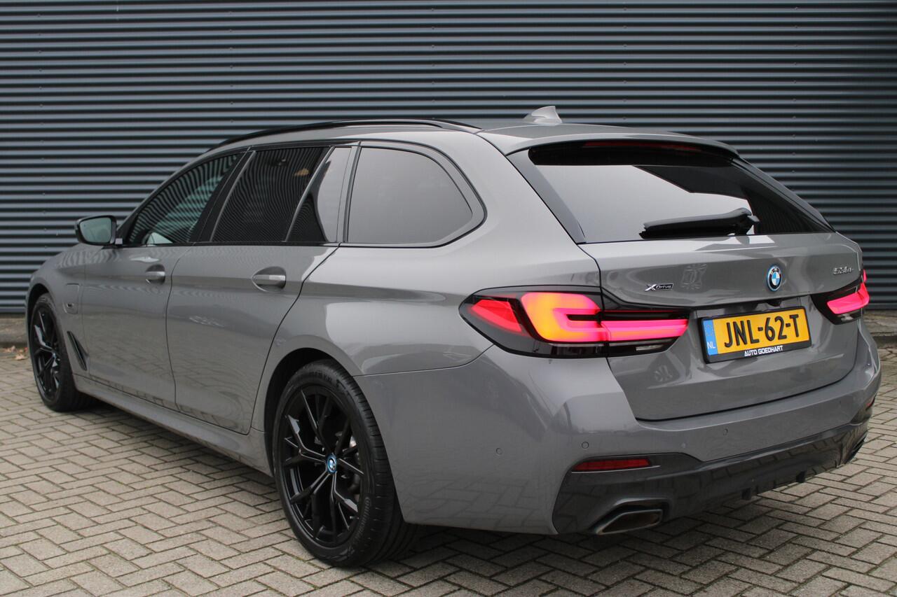 BMW 5-SERIE Touring 530e xDrive M-Sport Active Steering Laser Pano Vol-Leder Head-up