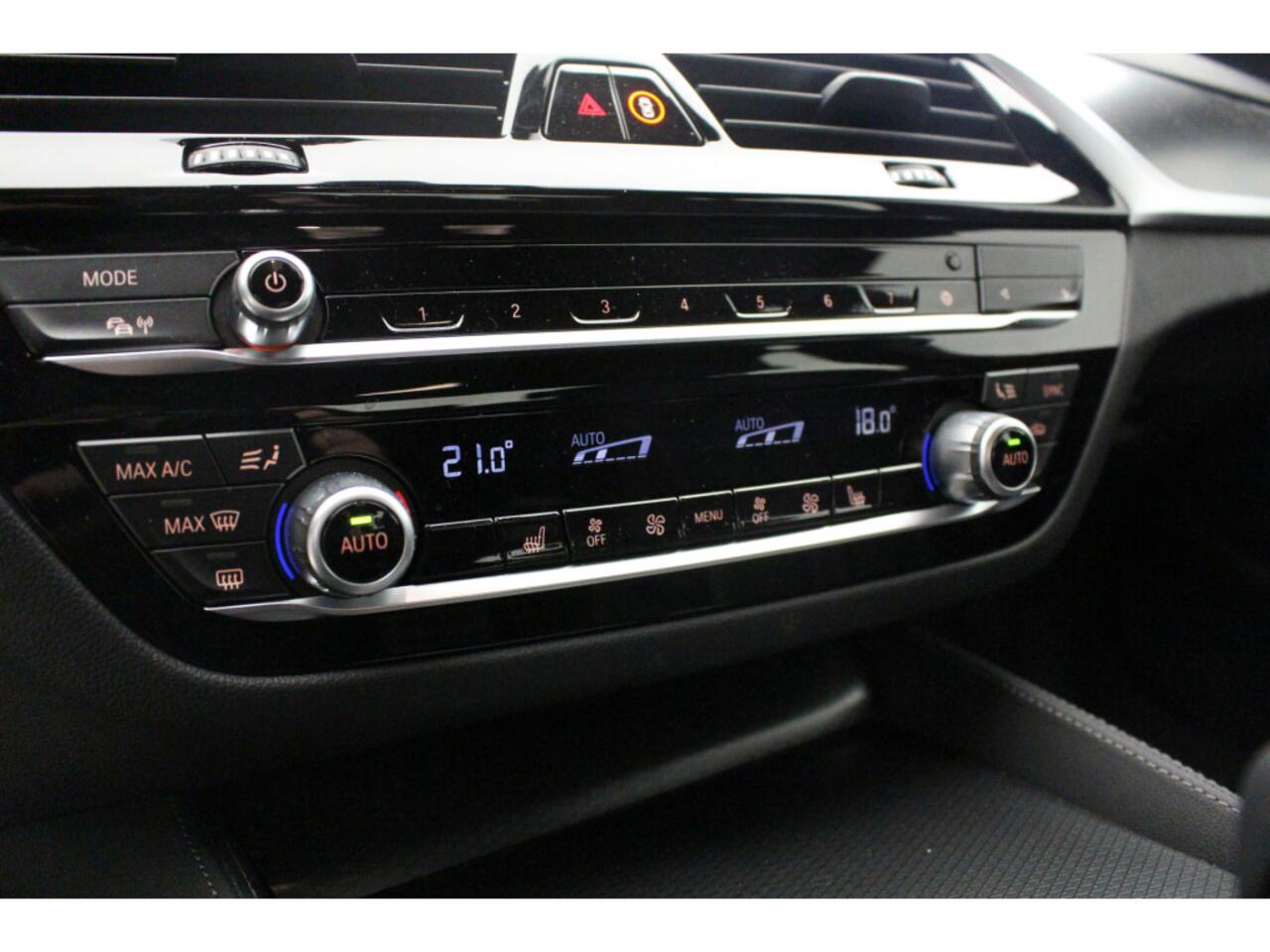 BMW 5-SERIE 530e M-Sport | Trekhaak | Harman Kardon | Driving Assistant Professional | High Executive | Comfortzetels