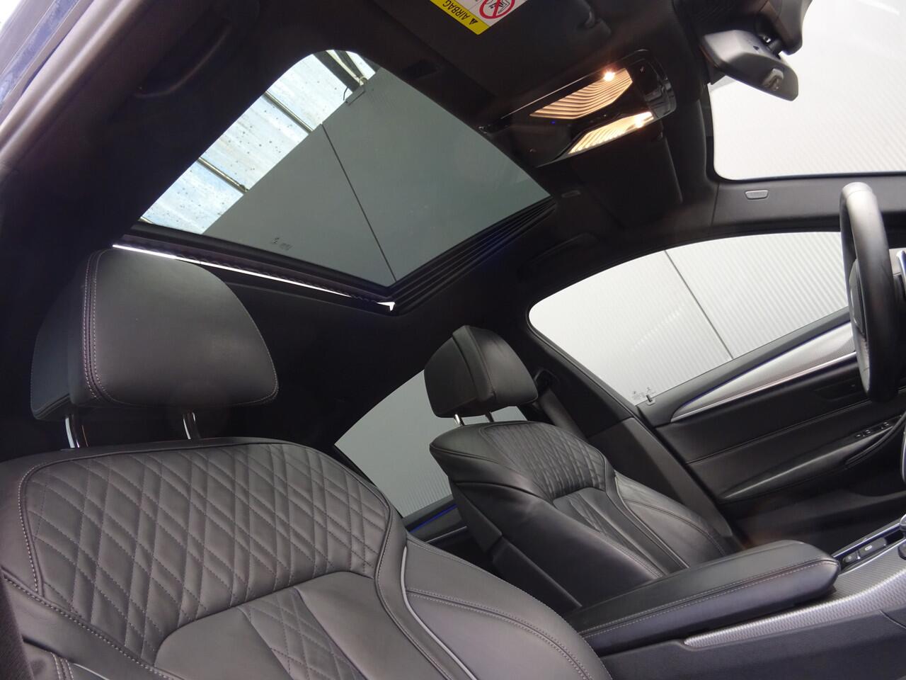 BMW 5-SERIE 520i High Executive * LEER * M-PAKKET * DEALER ONDERH. !!