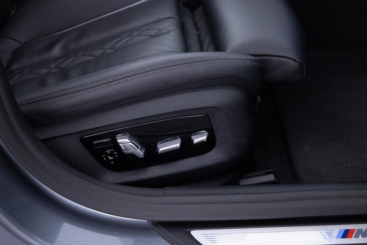 BMW 5-SERIE 520 e Business Edition Plus M-Sport | SCHUIFDAK | LEDER | harman/kardon ? 1e Eigenaar | PHEV | Plug-in Hybrid