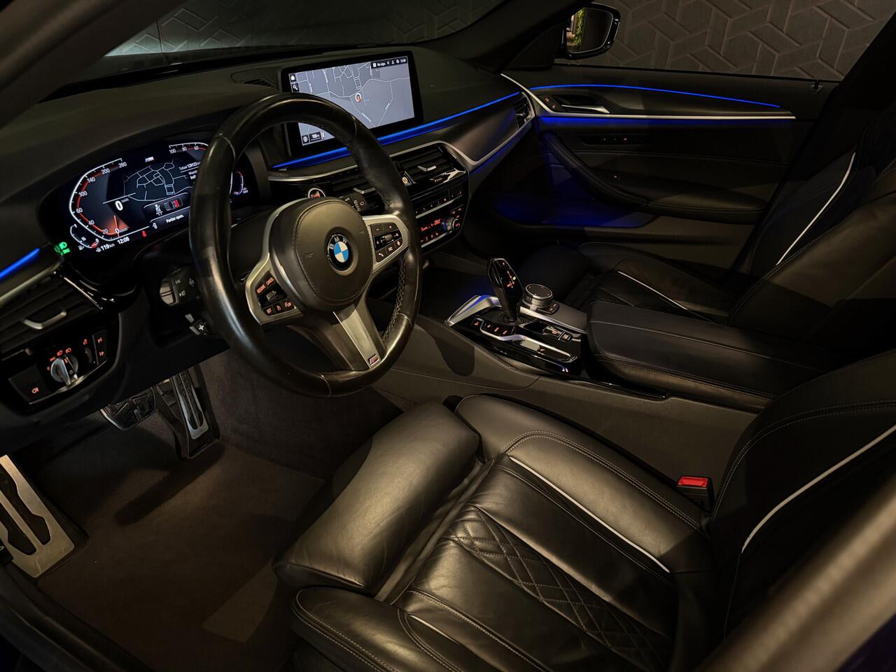 BMW 5-SERIE Touring 520i Business Ed | M-sport | Trekhaak | Tansanitblau