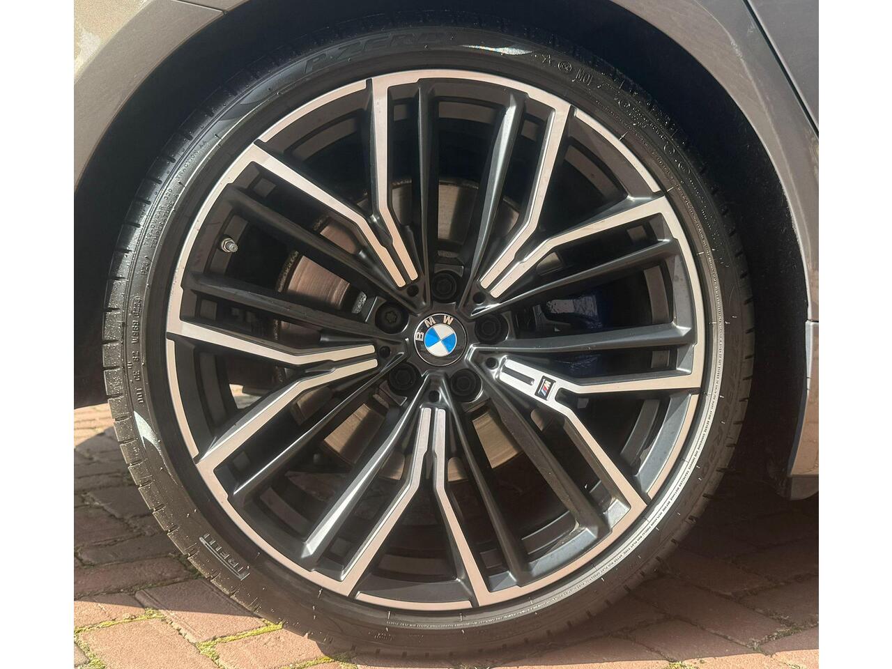 BMW 5-SERIE Touring 540d xDrive High Executive