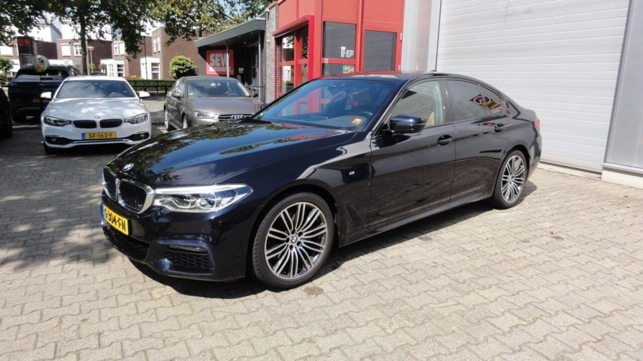 BMW 5-SERIE 520i High Executive. M-Pakket.
