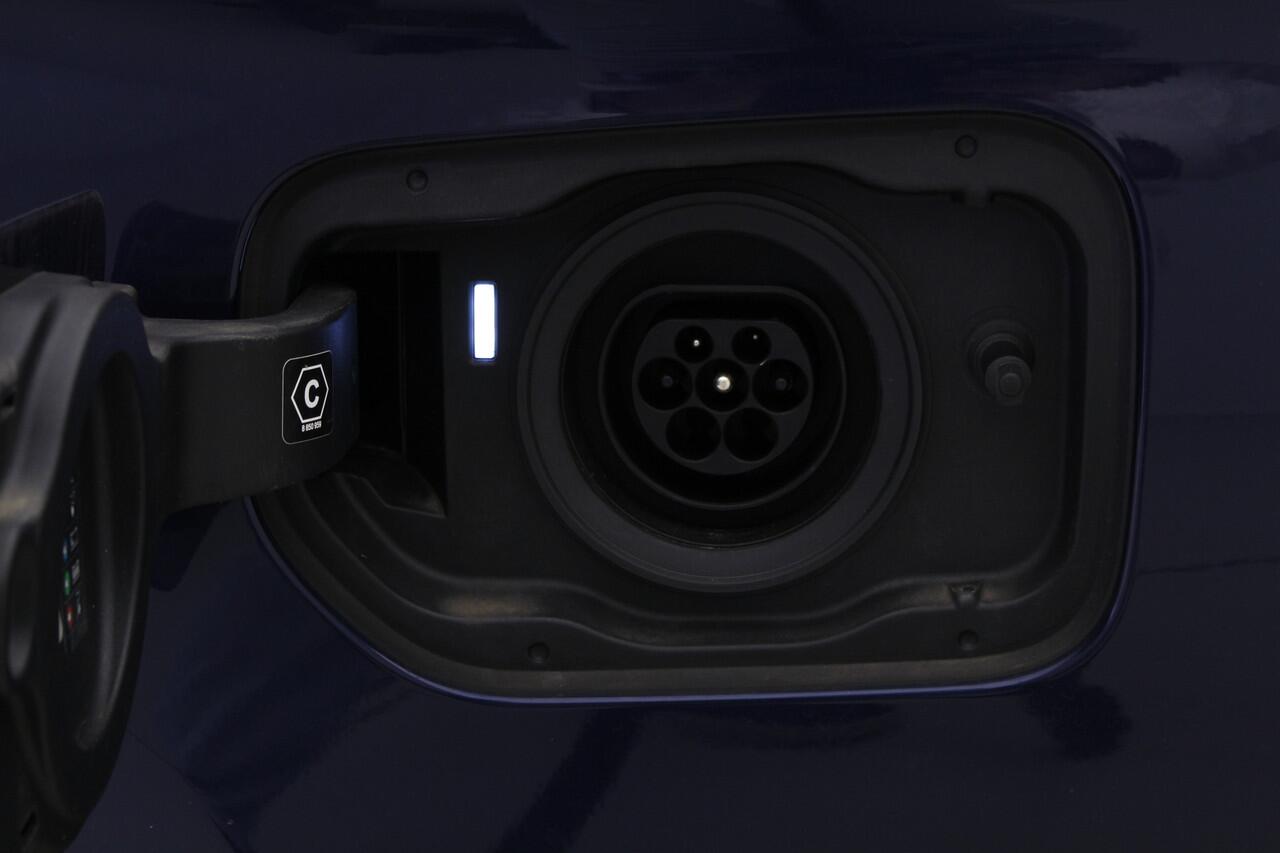 BMW 5-SERIE Touring 530e xDrive M-Sport | Head-Up | Laser | Comfort zetels | Driv. Ass. Pro