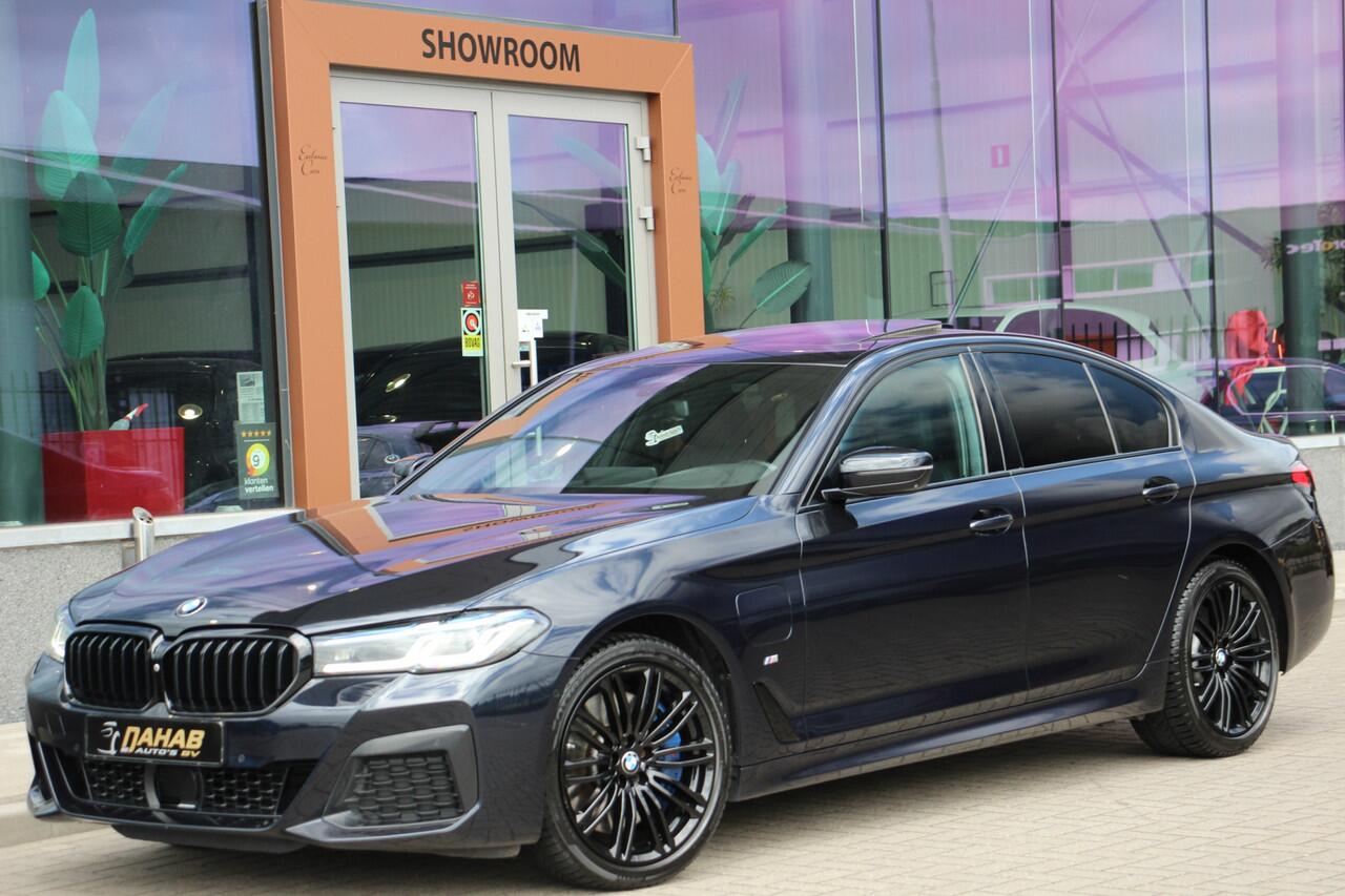 BMW 5-SERIE 545e xDrive M-Sport | Schuifdak | 360 | Head Up | ACC | El.Trekhaak