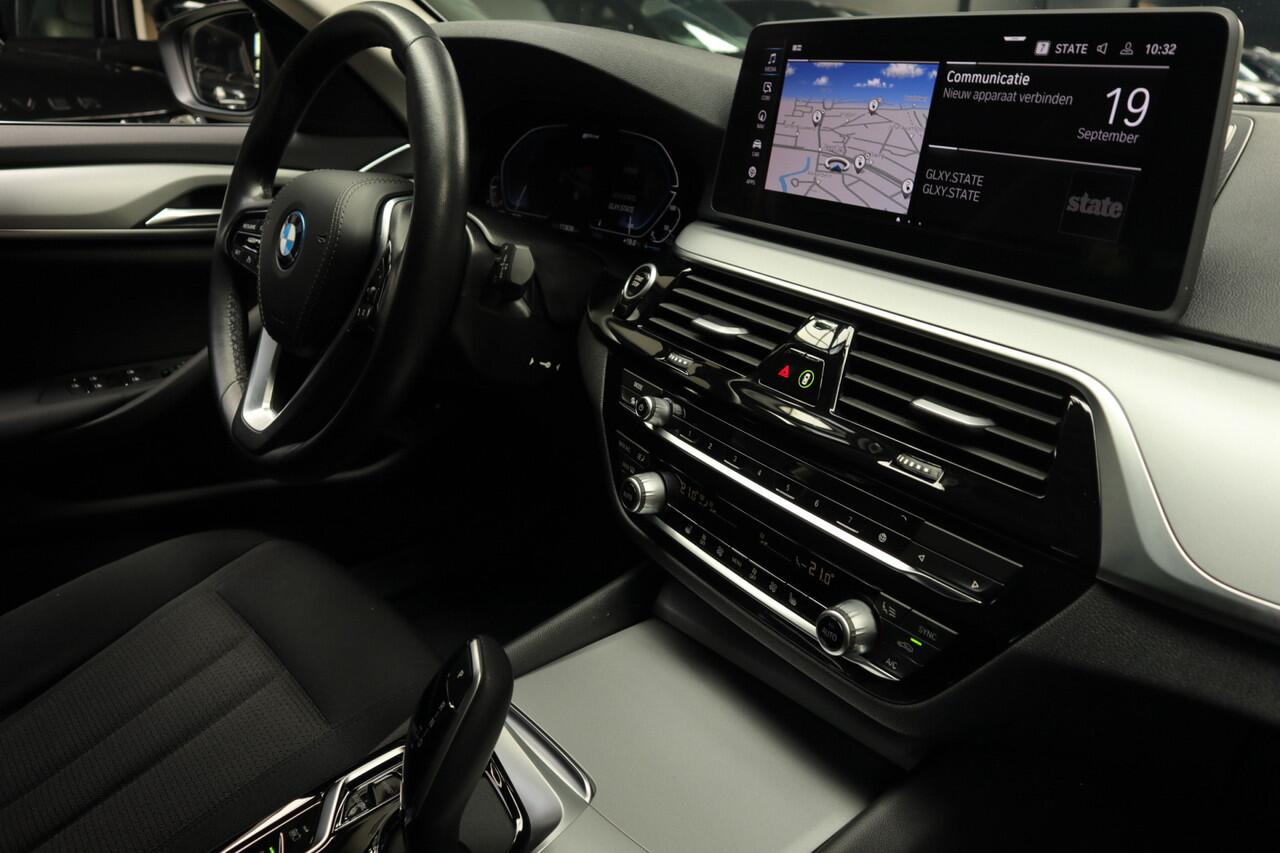 BMW 5-SERIE Touring 520e Navi Climate Elektr. achterklep PDC Virtual DAB Elektr. verstelbare stoelen Stoelverwarming Cruise LM velgen BTW auto