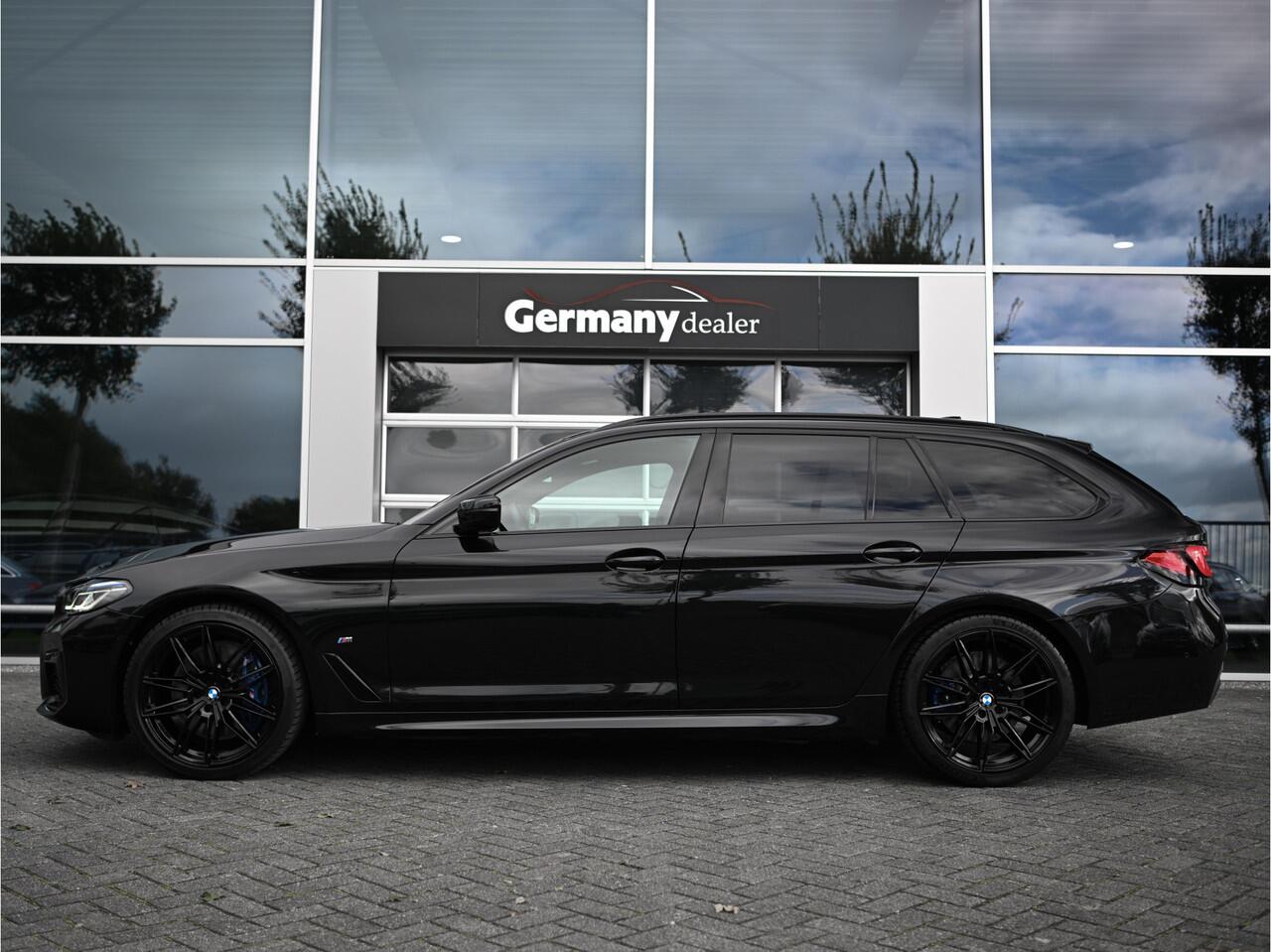 BMW 5-SERIE Touring 540d xDrive 340pk M-Sportpakket Head-Up Laser-Led Comf-Zetels Keyless