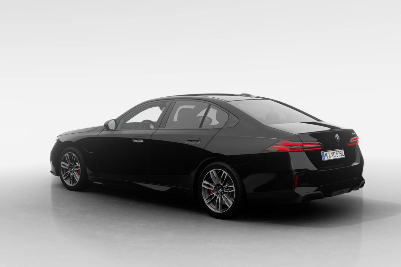 BMW 5-SERIE Sedan 530e M Sport Edition | M Sport Pro | Innovation Pack | Travel Pack | Comfort Pack