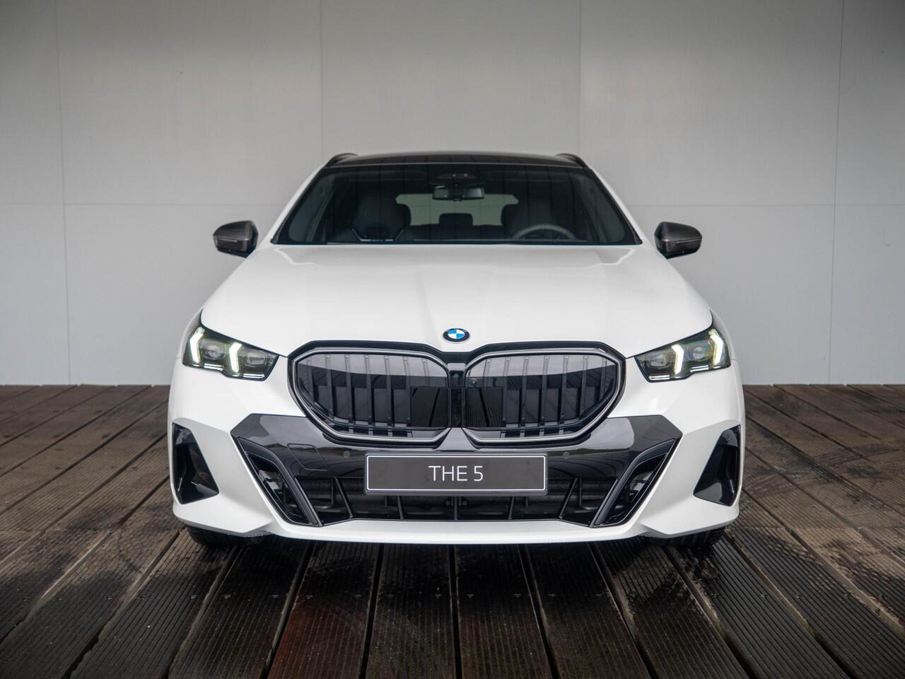 BMW 5-SERIE Touring 520i | M Sportpakket | M Sportpakket Pro | Innovation Pack | Travel Pack | Showroom Selection