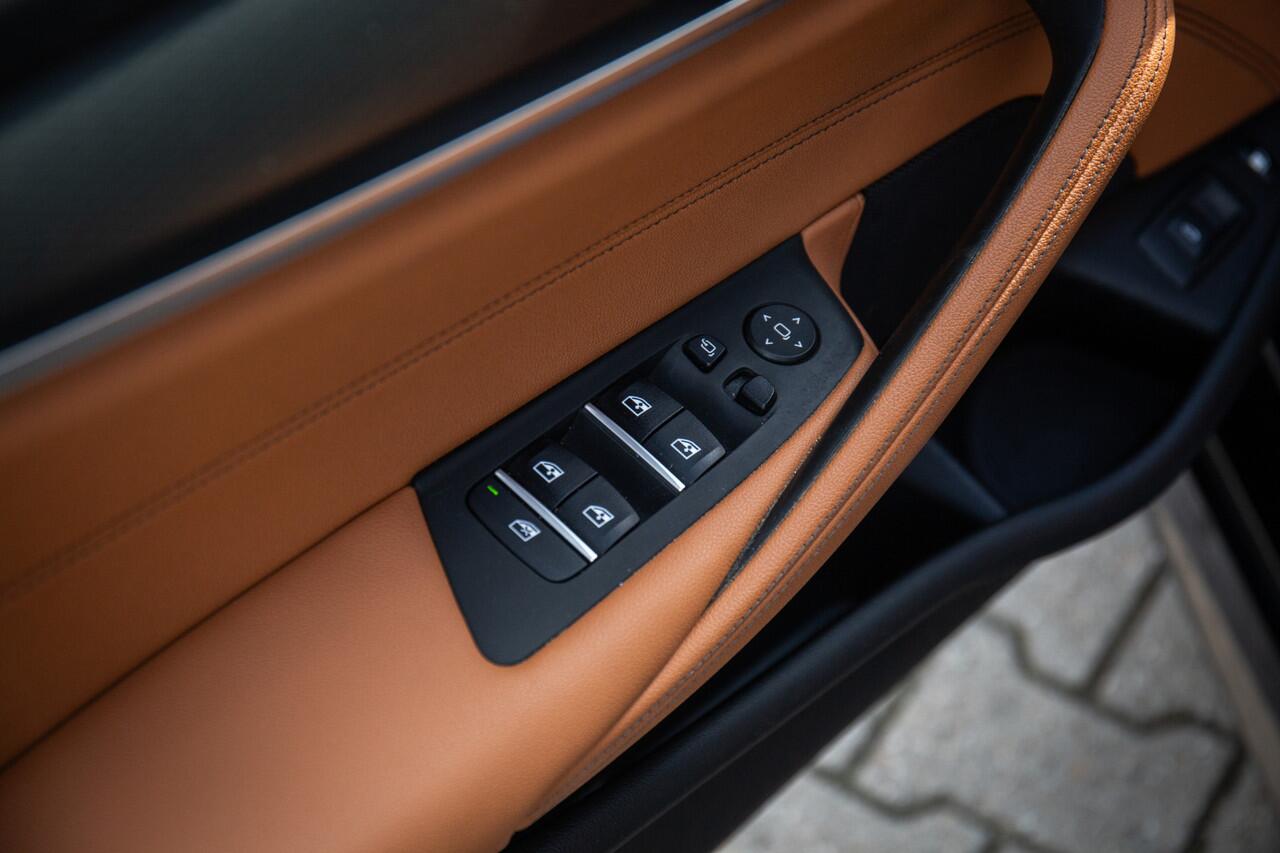 BMW 5-SERIE Touring 530e M-Sport , Shadowline, Adaptive Cruise, Trekhaak, Eerste eigenaar