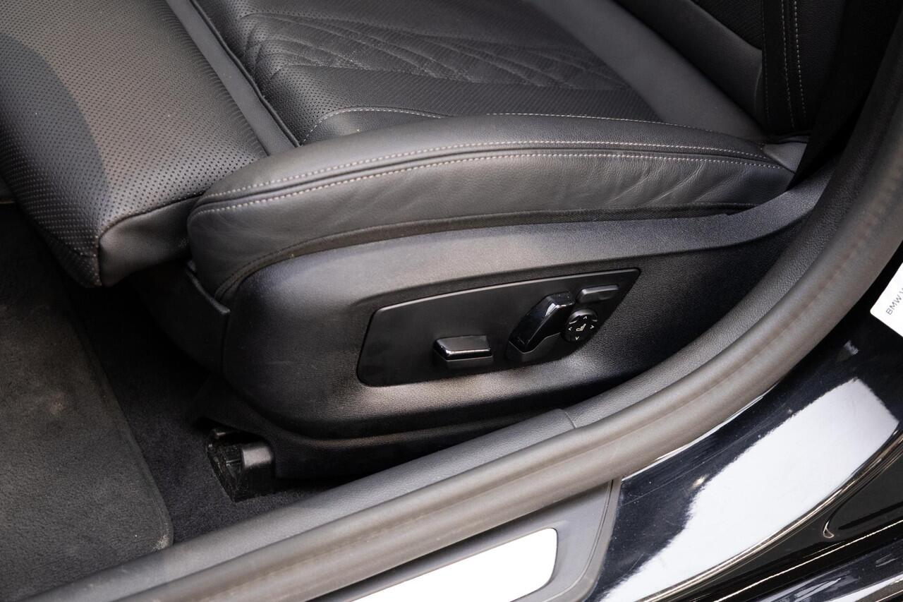 BMW 5-SERIE Touring 530e Executive | Driving Assistant | Adaptive Cruise | Trekhaak |