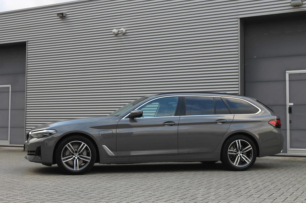 BMW 5-SERIE Touring 530e xDrive High Executive I Aut. I PHEV I Leder I Sportstoelen I Trekhaak