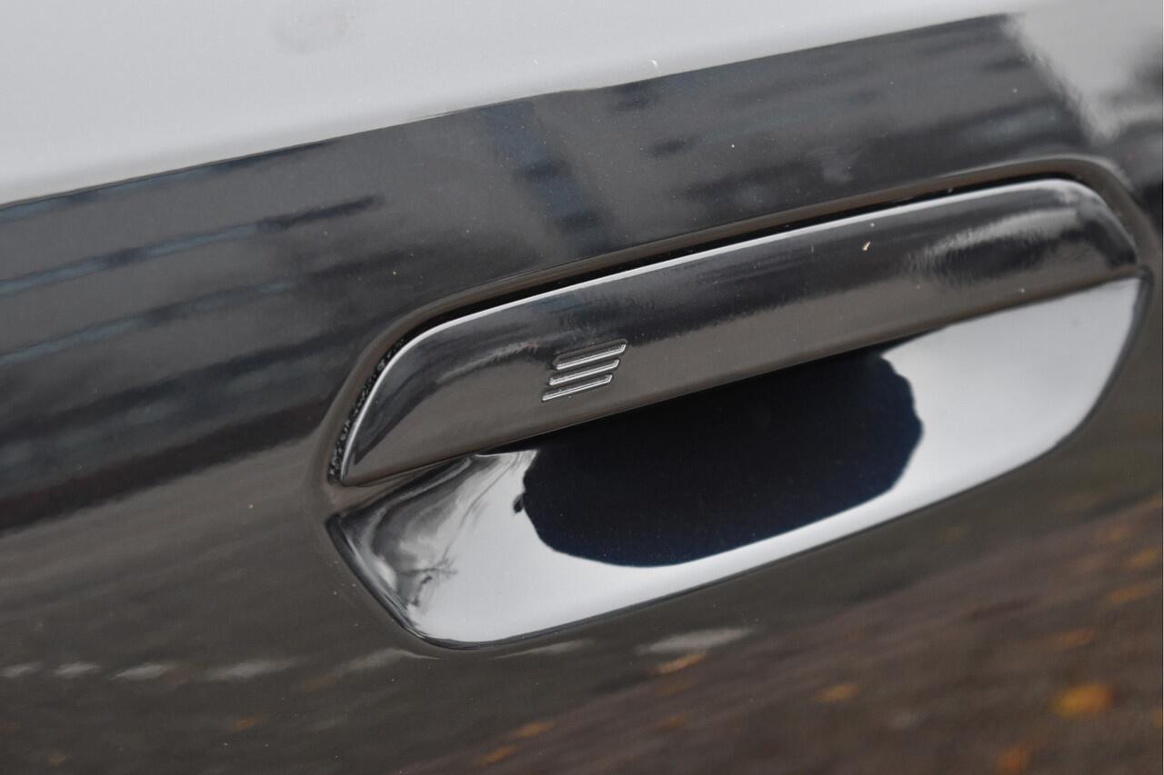 BMW 5-SERIE 520i M-Sport Comfort pack 208 pk | Vol | Pano.dak | HUD | Harman/Kardon | Keyless | Memory stoelen | 360 gr.camera | Stoelverkoeling