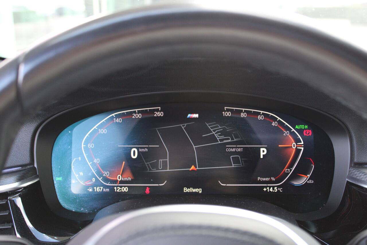 BMW 5-SERIE 530i High Executive M Sport Automaat / Schuif-Kanteldak / Trekhaak / Laserlight / M Sportonderstel / Live Cockpit Professional