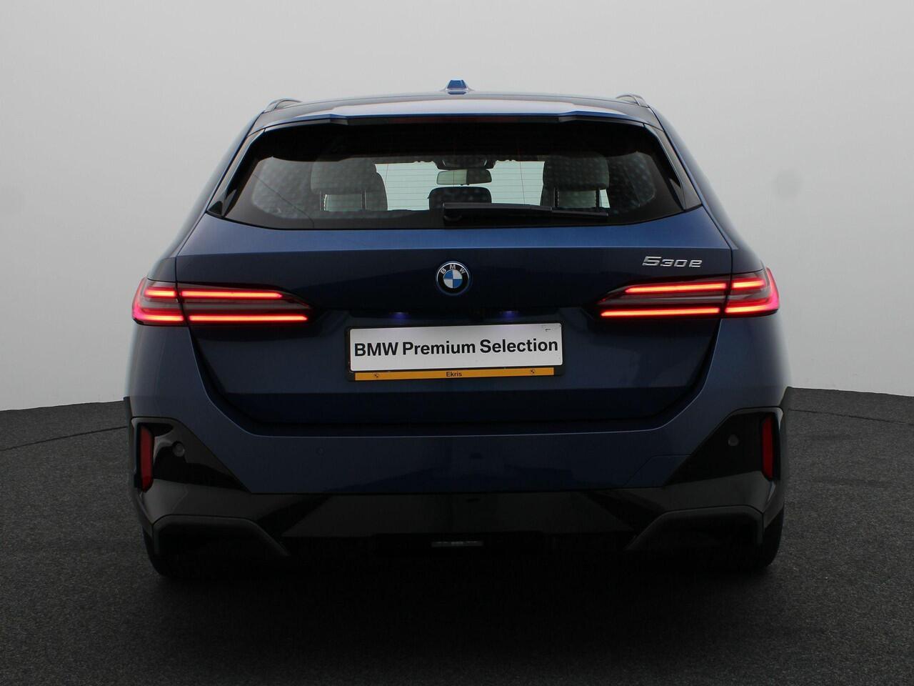 BMW 5-SERIE Touring 530e M Sportpakket Pro | Driving Assist Plus | Harman-Kardon | 19"