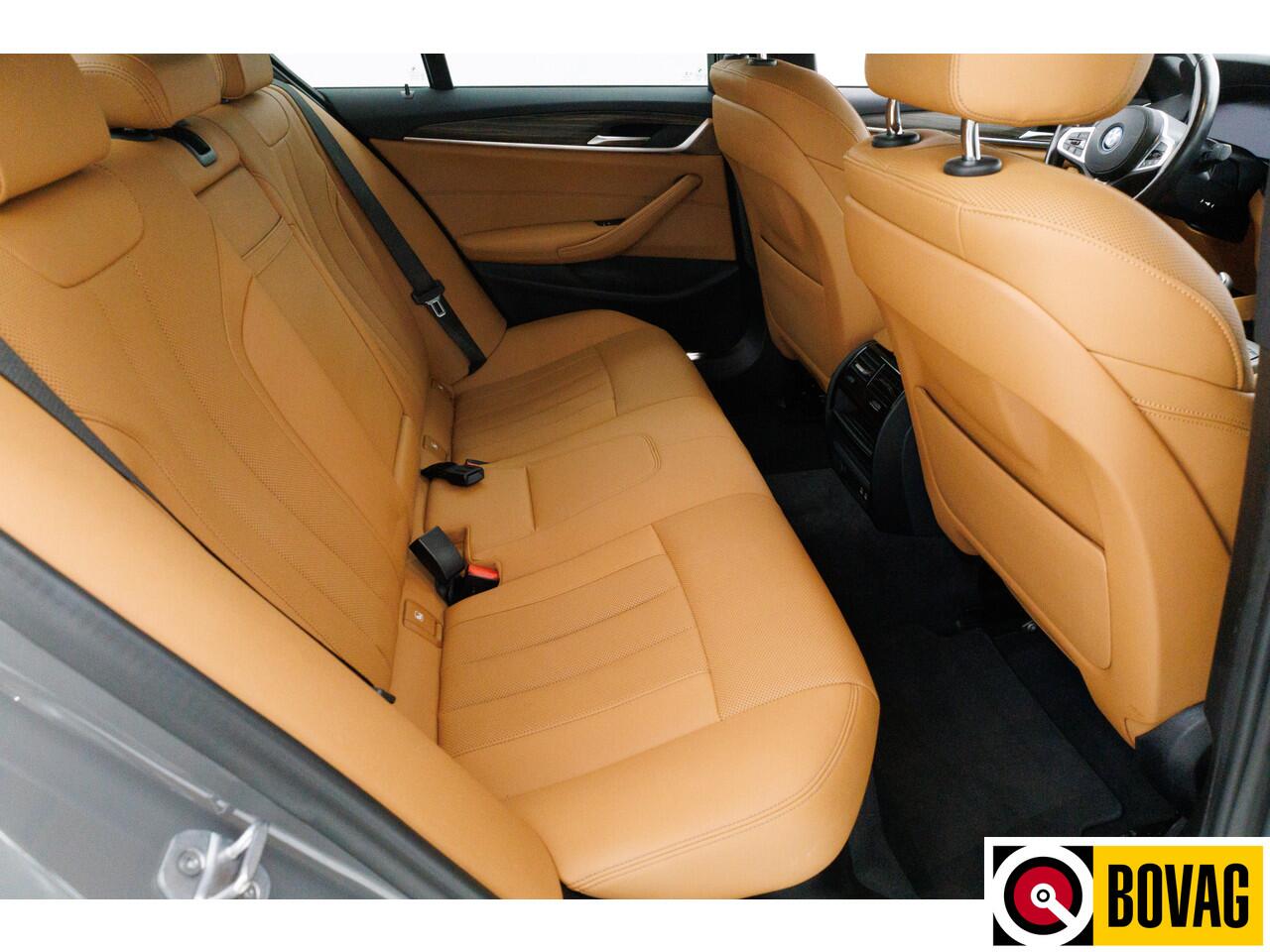 BMW 5-SERIE 545e xDrive M-Sport M-performance parts 394 PK Shadowline, Stoel + Stuurverw. 20" LMV, Ambiance verlichting, Driver assist
