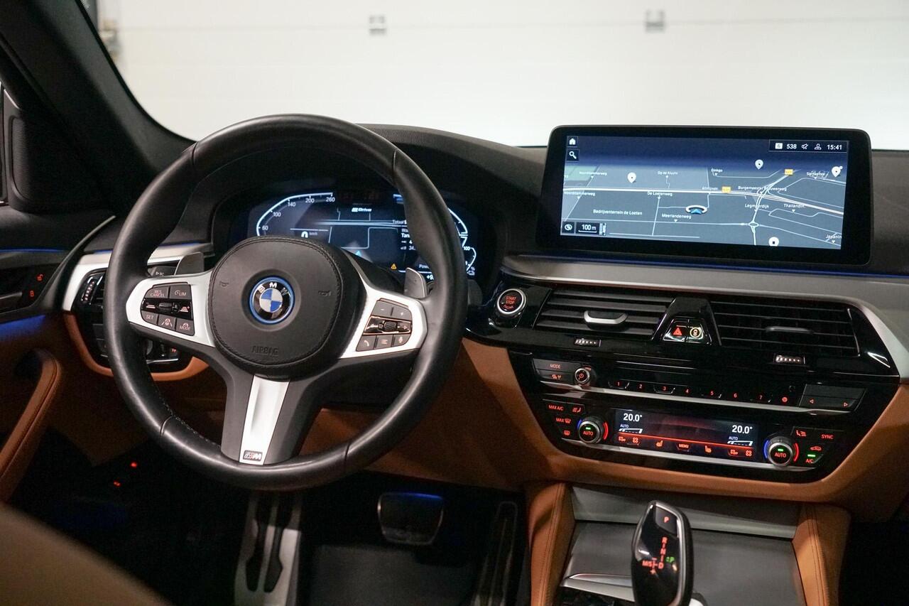 BMW 5-SERIE Touring 530e M-Sport | Panoramadak | Driving Assistant Professional | Hifi | Elektr. Trekhaak