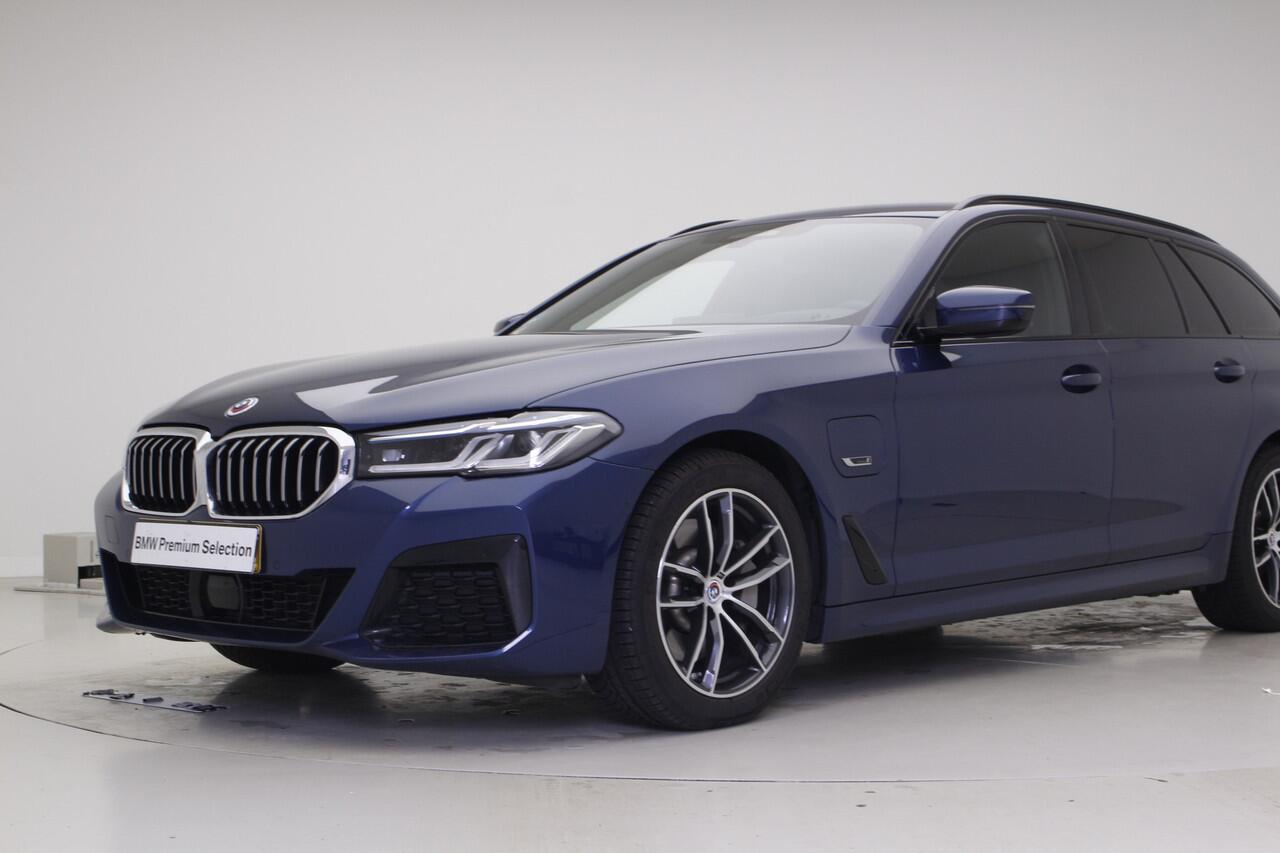 BMW 5-SERIE Touring 530e xDrive M-Sport | Driving Assistant Professional | 2023 | Head-Up | Laser | PPF folie