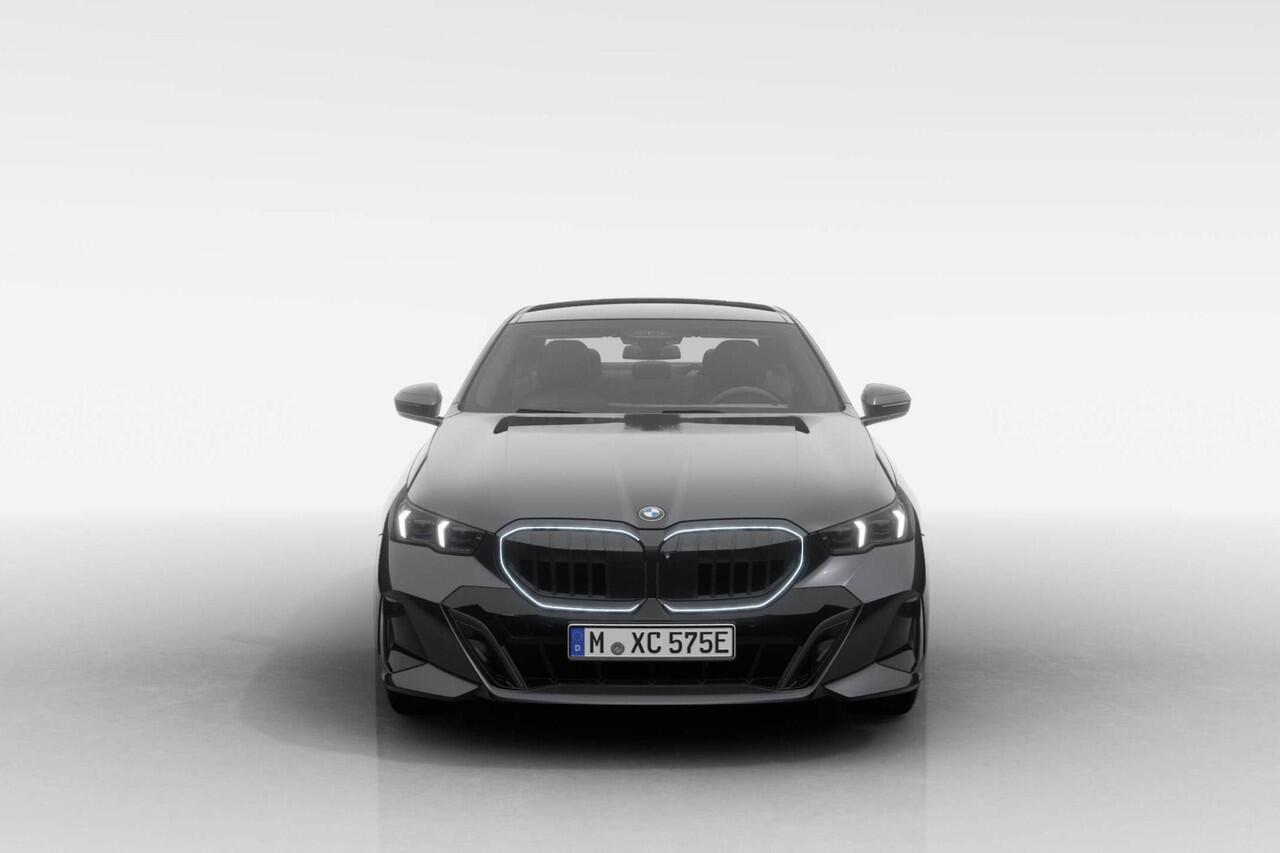 BMW 5-SERIE Sedan 530e M Sport Edition | M Sport Pro | Innovation Pack | Travel Pack | Comfort Pack