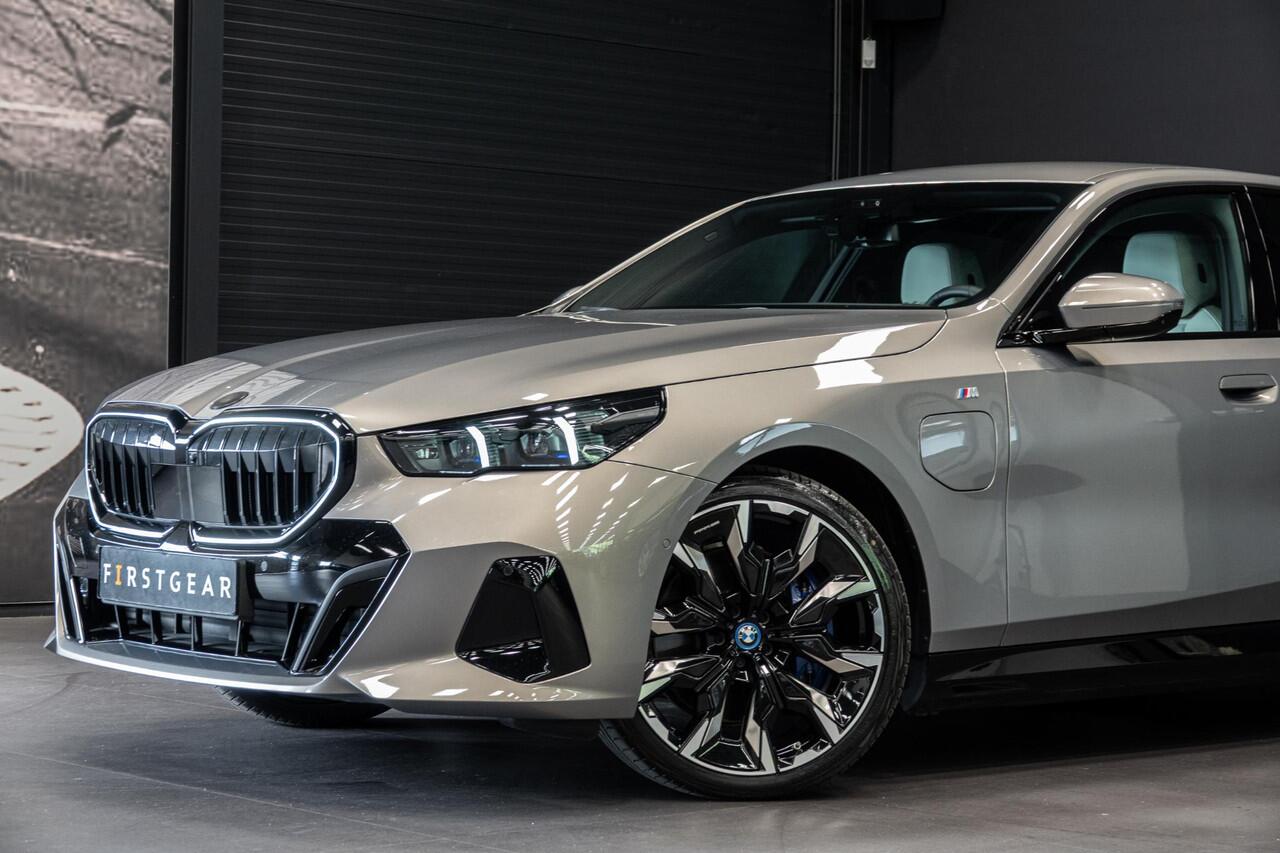 BMW 5-SERIE 550e xDrive *M-Sport Pro / Bowers & Wilkins / HUD / Memory / Stoelventilatie*